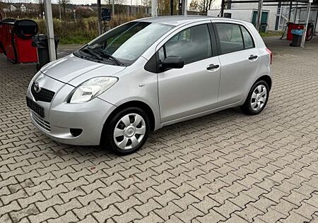 Toyota Yaris 1,3-l-VVT-i Sol Klimaanlage.2Hand