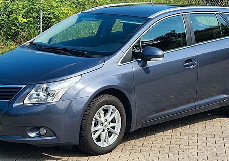 Toyota Avensis 1.8 Kombi 1.Hand Automatik Navi Kamera