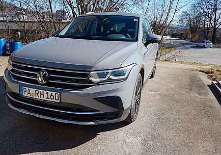 VW Tiguan Volkswagen 2.0 TDI SCR DSG 4MOTION Elegance Elegance
