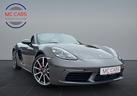 Porsche Boxster S 718