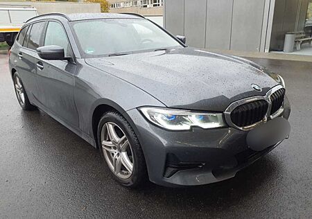 BMW 320dA Advantage Touring Laser ACC 96'