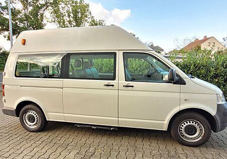 VW T5 Transporter Volkswagen - Hochdach - rollstuhlgerecht