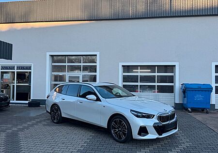 BMW 520i M Sport AHK Driv Assis Plus Park Assis Pro