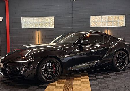 Toyota Supra 3.0 Turbo Automatik Legend All Black|Kamer