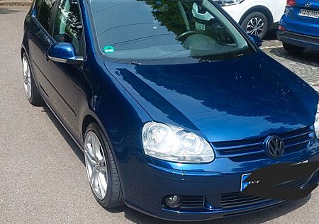 VW Golf Volkswagen 1.9 TDI DSG 77 kW UNITED