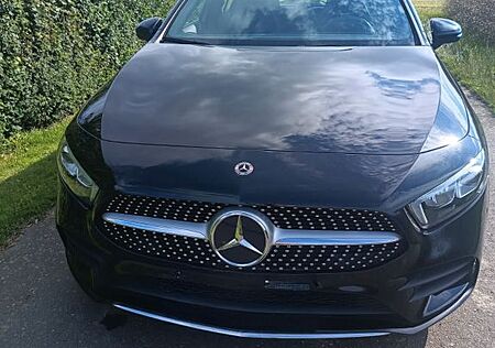 Mercedes-Benz A 200 AMG-Line+Inspektion+Garantie