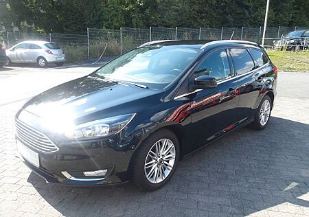 Ford Focus Turnier Titanium Navi LED,PDC,Sitzheiz Alu