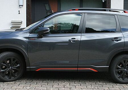 Subaru Forester 2.0ie EDIT. EXCLUSIVE CROSS Lineart...