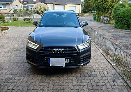 Audi Q5 50 TFSI e S tronic qua -AHK, Luftf, Matrix