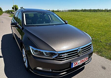 VW Passat Variant Volkswagen Passat Highline 4Motion*DSG*PANO*LED*ACC*AMBIENT