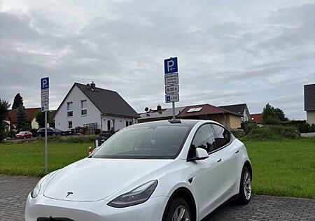Tesla Model Y Long Range Dual Motor AWD Long Range