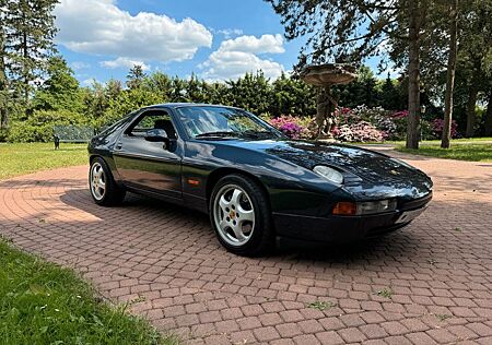 Porsche 928 GT