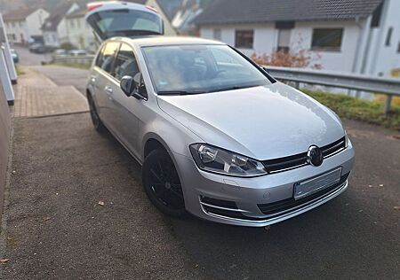 VW Golf Volkswagen 1.2 TSI BMT ALLSTAR ALLSTAR TOP ZUSTAND!!