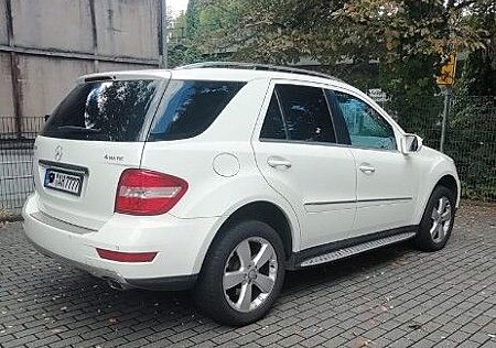Mercedes-Benz ML 350 4MATIC -