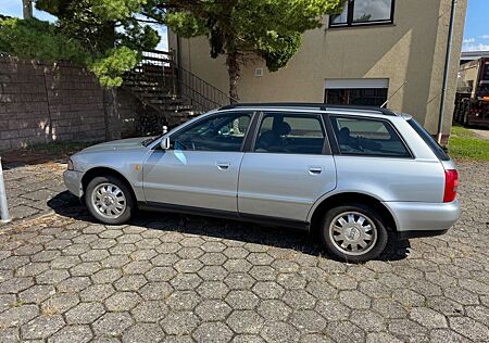 Audi A4 1.8 Avant -