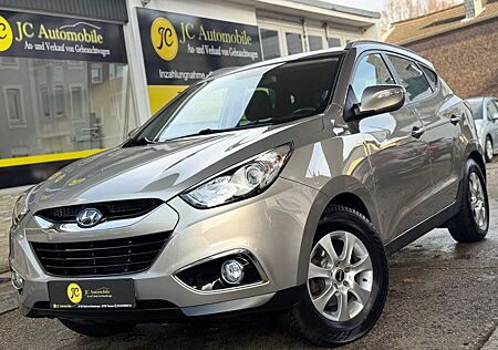 Hyundai ix35 2.0 Premium 4WD AHK 1.Hand TÜV Neu