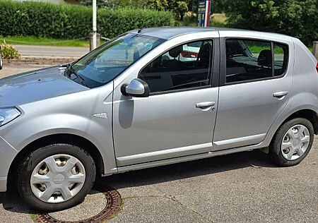 Dacia Sandero Laureate