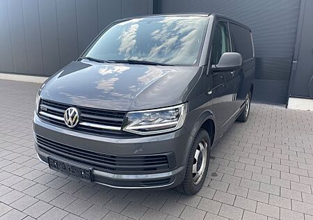 VW T6 Transporter Volkswagen 4Motion DSG / NAVI / LED /