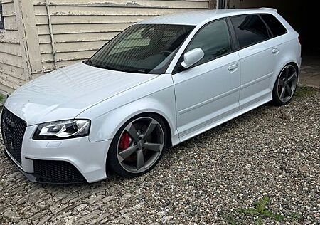 Audi RS3 2.5 TFSI Schalensitze, Bose, sportlenkrad