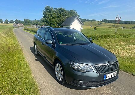 Skoda Superb 2.0 TDI 125kW G tec DSG Ambition Comb...