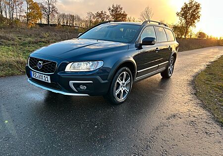 Volvo XC 70 XC70 D5 AWD Summum Geartronic 2,4 L 5 Zylinder