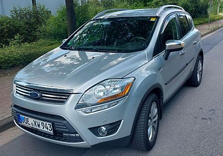 Ford Kuga 2,0 TDCi 4x4 120kW Titanium Behindertenfzg.