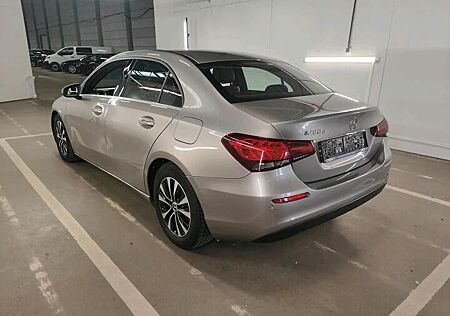 Mercedes-Benz A 180 A -Kl. Lim. d,LEDER, Autom.Busines S