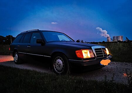 Mercedes-Benz E 300 S124 300 TE