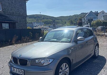 BMW 120d - E87 /TÜV NEU/ TOP/NAVI/ M Paket Lenkrad/