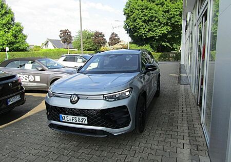 VW Tayron Volkswagen R-Line 2.0 TDI DSG 4M AHK IQ.LIGHT HARMON