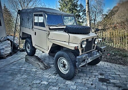 Land Rover Serie III LightWeight Serie IIA mit Overdrive
