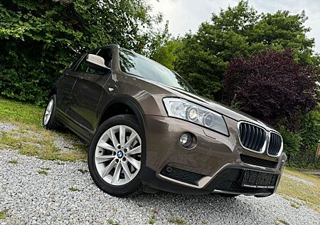 BMW X3 xDrive20d *XENON*NAVI*LEDER*PANO*SHZ*PDC*