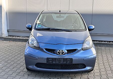 Toyota Aygo (X) gebraucht kaufen Toyota Aygo (X) Aygo AYGO Team/Automatik/Klima/ZV/neu Hu+Au