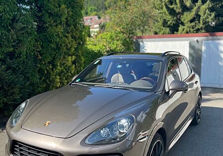 Porsche Cayenne 4.8 GTS *Pano*ServiceNeu