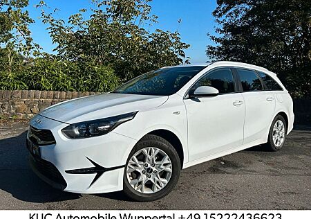 Kia Cee'd Sportswagon 1.6 CRDI Navi/R-Kamera/1.Hand