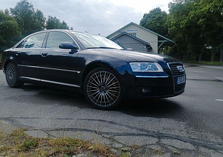 Audi A8 L 4.2 FSI tiptronic quattro -