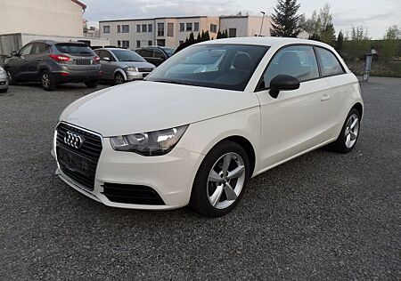 Audi A1 +KETTE NEU+INSP NEU+TÜV NEU +SITZ HEIZ+