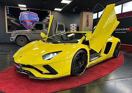 Lamborghini Aventador S CARBON KAMERA NAVI LIFT SENSONUM