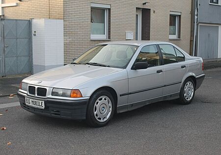 BMW 320i E36 2-Hand,RENTNER,SCHECKHEFT,EFH,E2