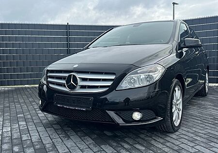 Mercedes-Benz B 250 Sports-Tourer*7G*PANO*CAM*NAVI*MEMORY*SHZ*