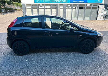 Fiat Grande Punto 1.2 Active TÜV NEU!!