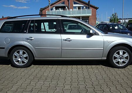 Ford Mondeo Turnier Ghia