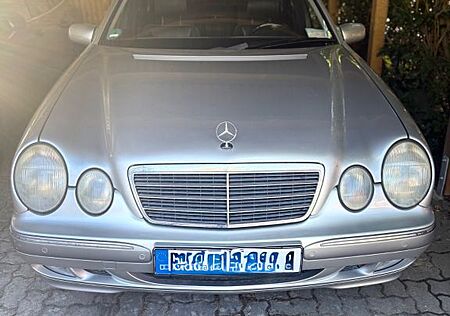 Mercedes-Benz E 320 4MATIC