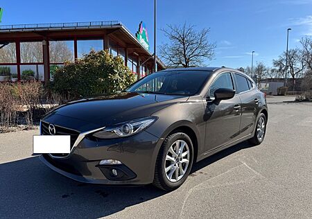 Mazda 3 2.0 SKYACTIV-G 120 Center-Line Center-Line