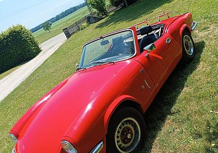 Triumph Spitfire MK IV / rot /Cabrio / H-Zulassung