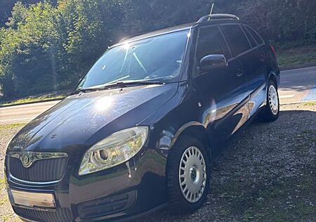 Skoda Fabia Kombilimousine 1.4l Elegance