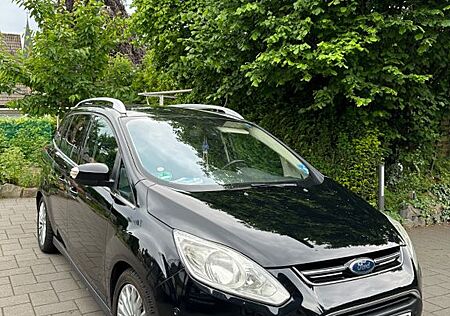 Ford Grand C-Max 1,6TDCi 85kW Titanium Titanium