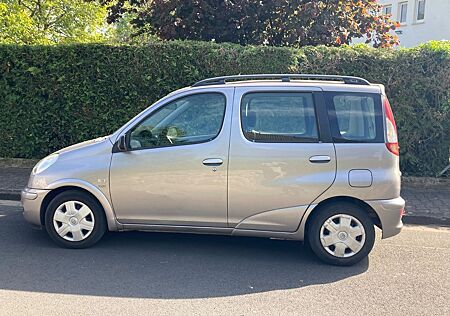 Toyota Yaris 1.3 Automatik -
