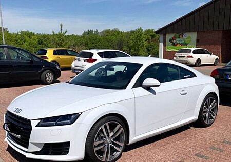 Audi Quattro TT 2.0 TFSI S tronic Checkheftgepflegt