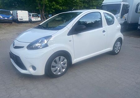 Toyota Aygo (X) Aygo AYGO Basis